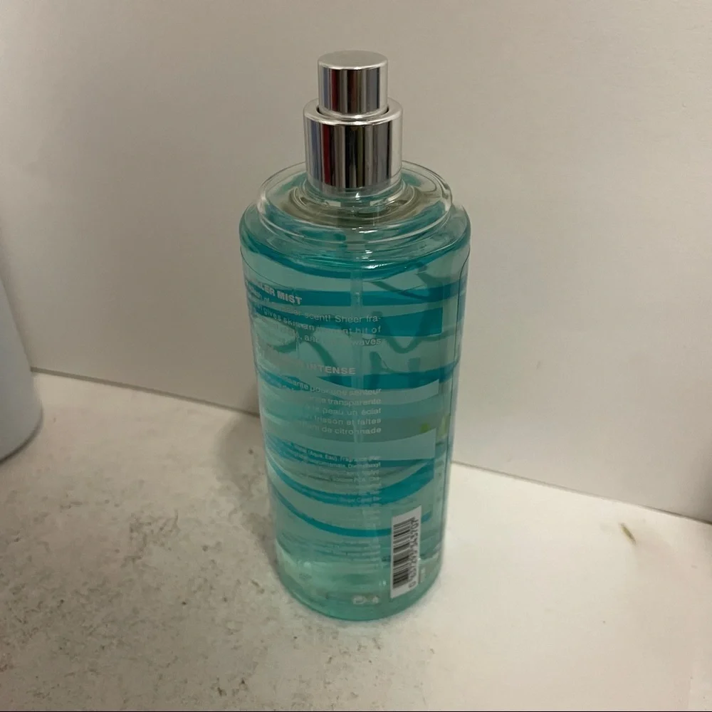 Victoria's Secret Beauty Rush Body Chiller Mist Pool Party Lemonita 8.4 OZ